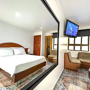 Lavid Kennedy Hotel